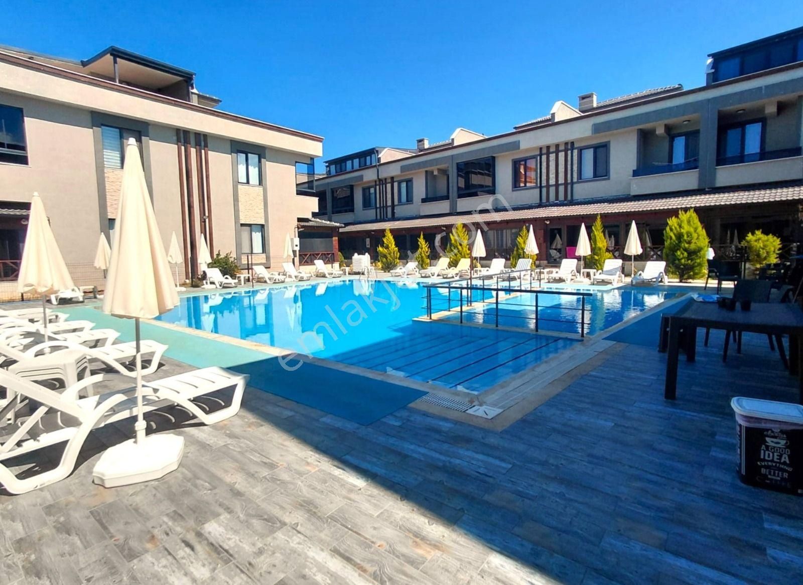 Karasuda Teraslı Ve Kış Bahçeli Geniş 2+1 Modern Satılık Villa