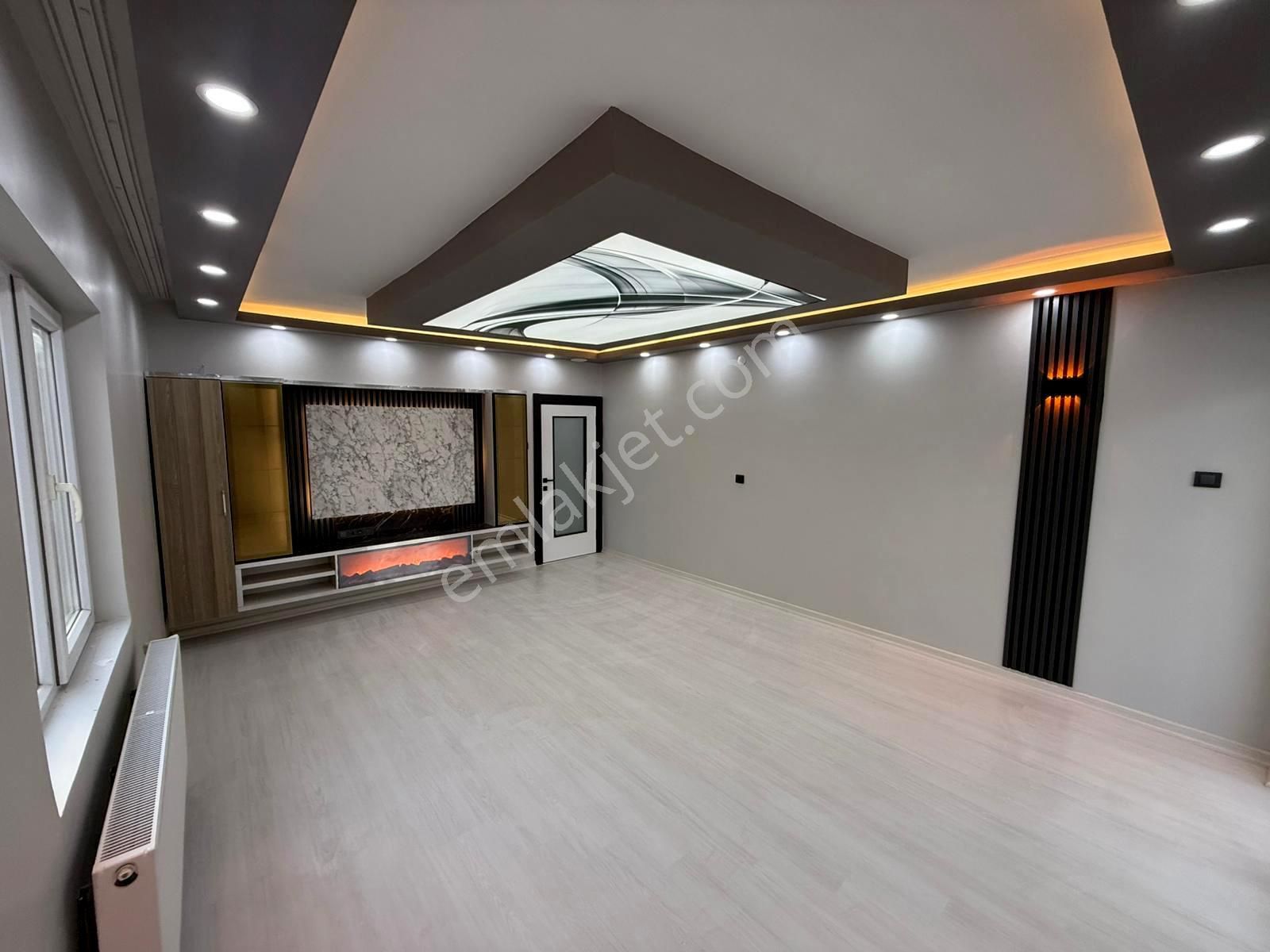 Emre Emlak'tan Akşemsettin'de Full Lüks Yapıda Arakat 3+1 Satılık Daire - Görsel 3