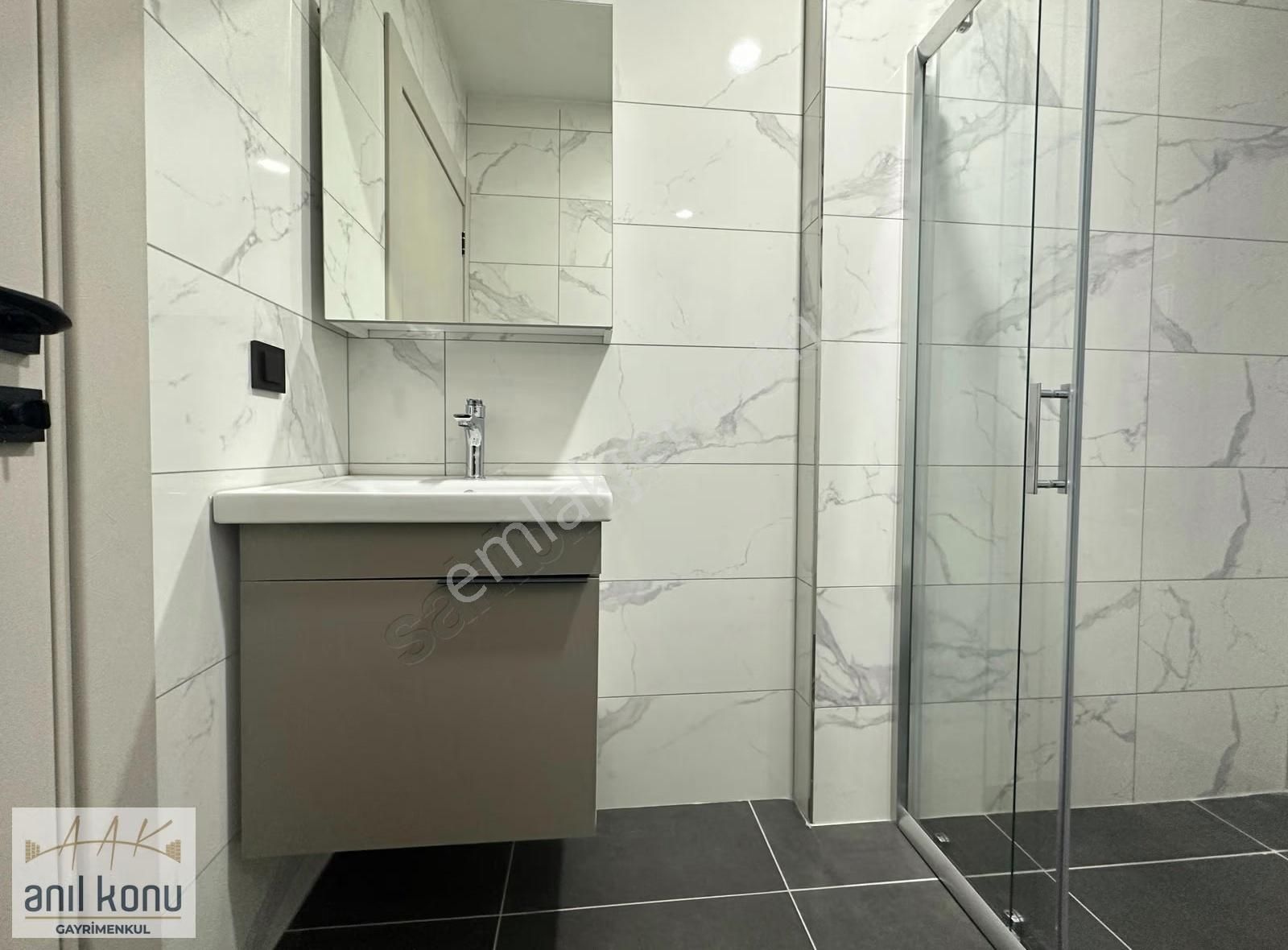 Anıl Konu'dan Fiz Yapıda Ayrı Mutfaklı 2+1 Eşyalı Satılık Daire