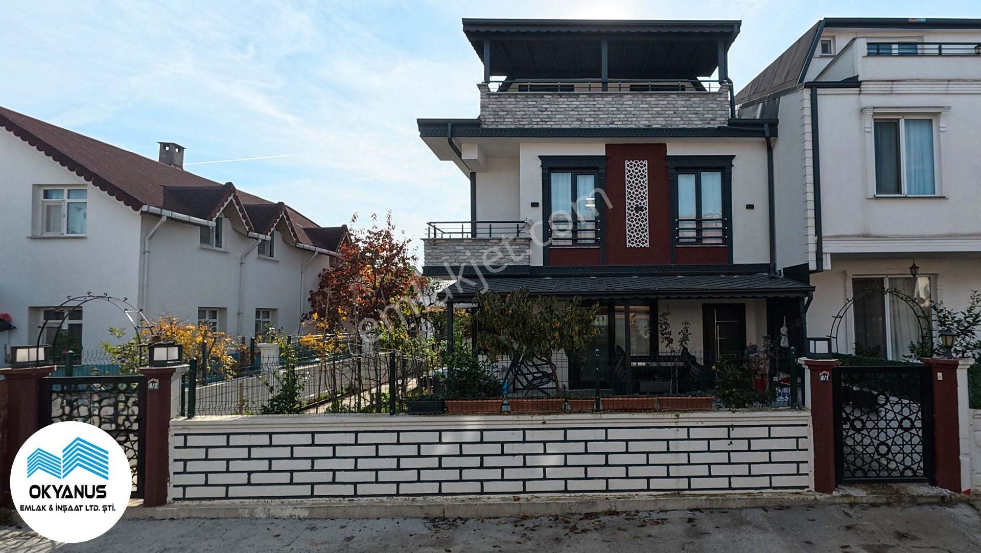 Sakarya Kocaali’de Deniz Manzaralı Havuzlu Geniş Bahçeli 4+1 Villa - Görsel 2