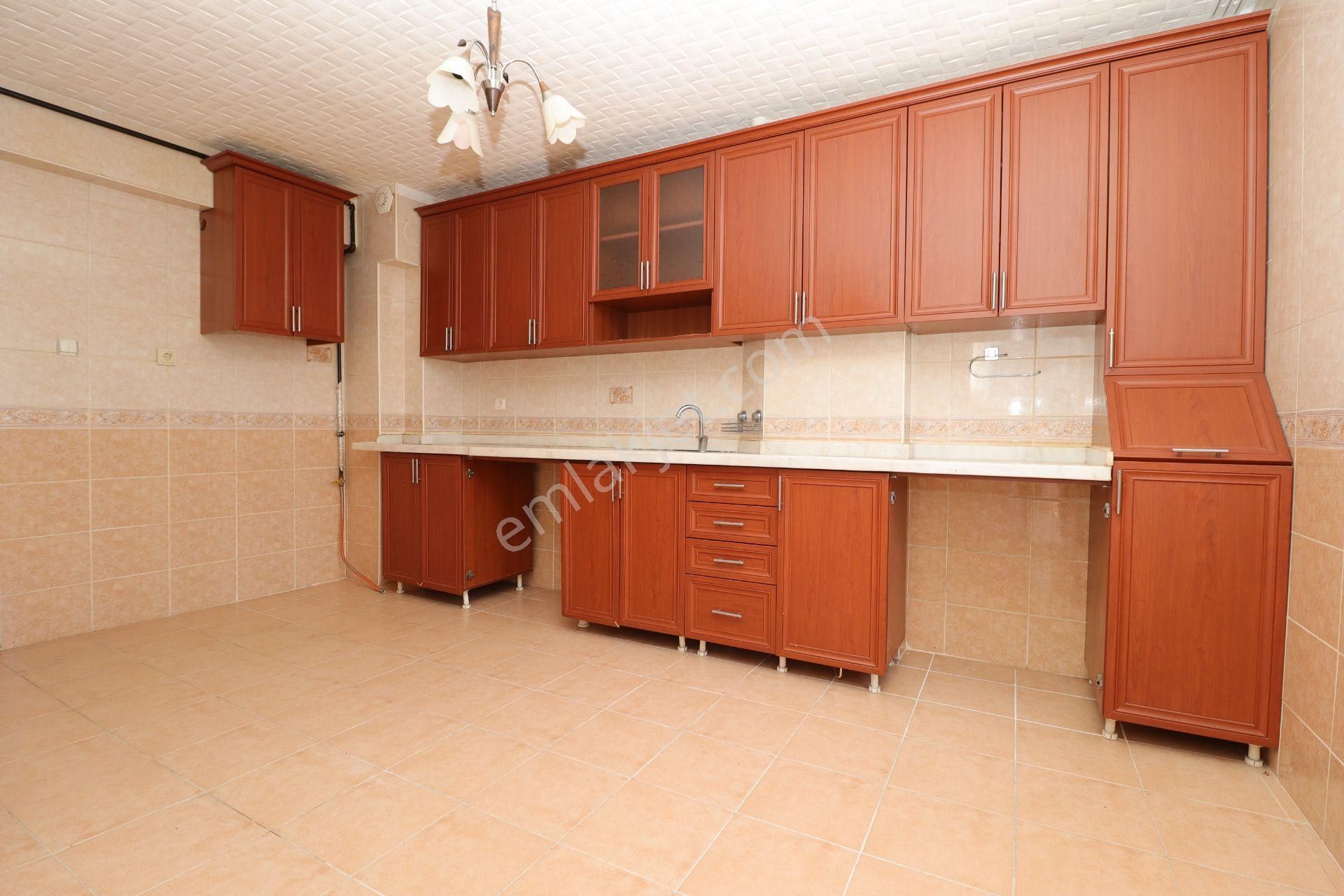 Akif'ten Elvankent Atakent Mah 4+1 180 M2 Geniş Daire - Görsel 9