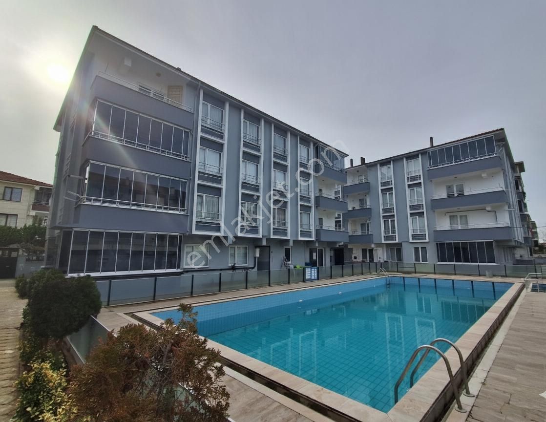Karasu'da Sahile Yakın Havuzlu Sitede Satılık 2+1 Daire - Görsel 2