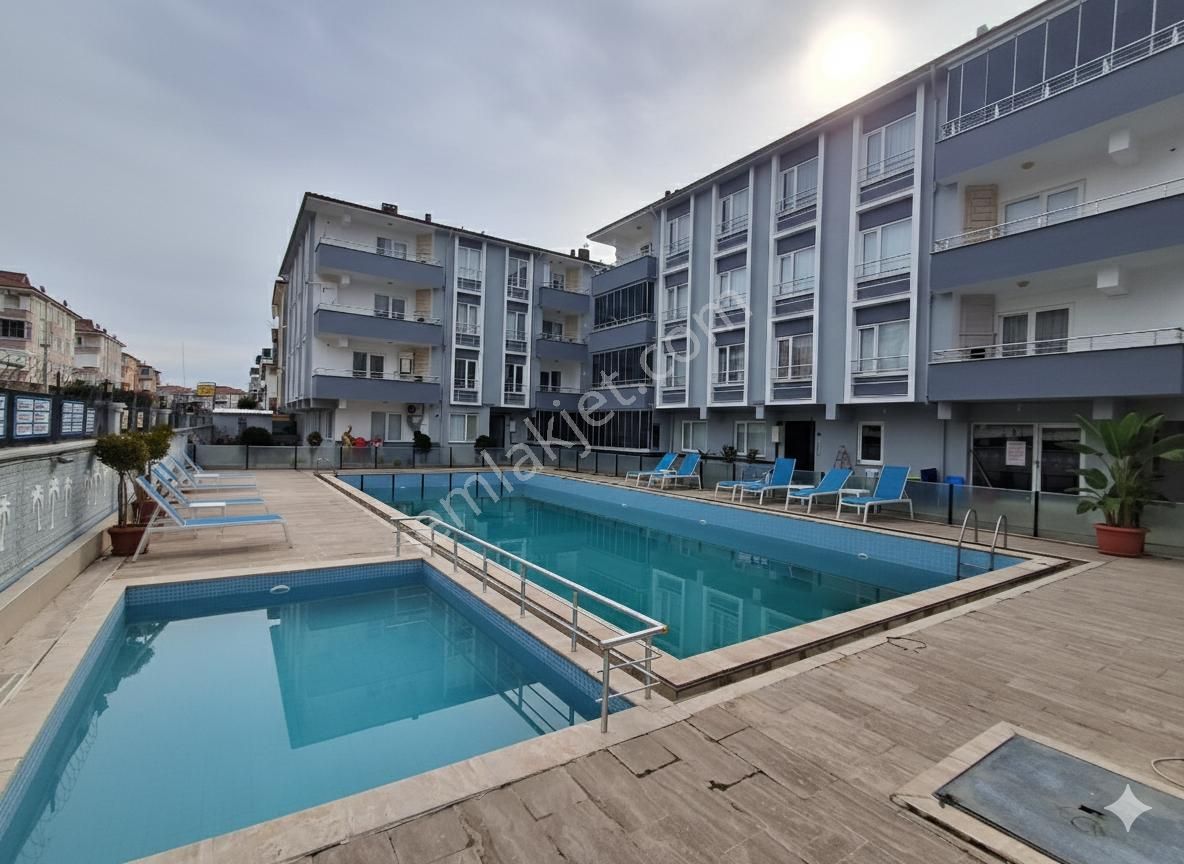 Karasu'da Sahile Yakın Havuzlu Sitede Satılık 2+1 Daire - Görsel 3
