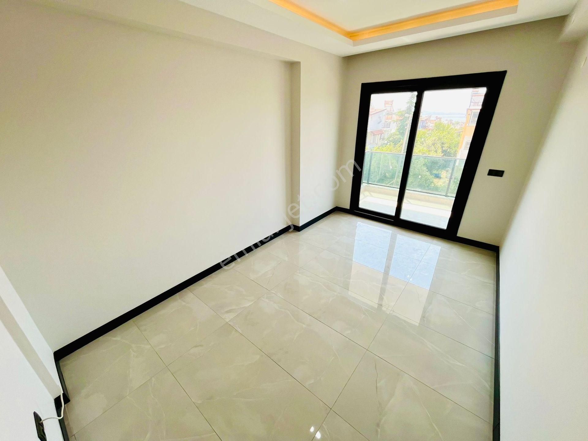 Yükselden Havuzlu Kapalı Otopark Ayrı Mutfak Kusursuz 5+1 Villa - Görsel 20