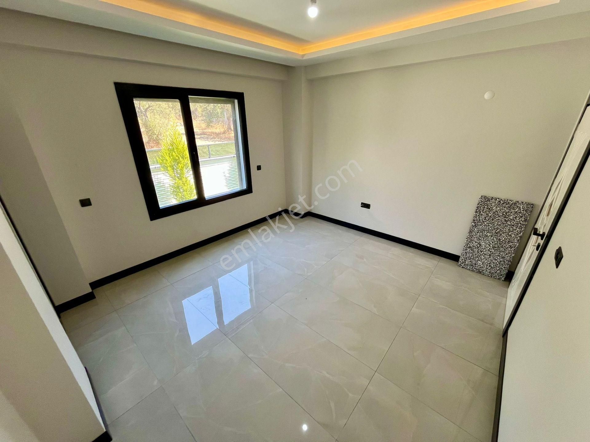 Yükselden Havuzlu Kapalı Otopark Ayrı Mutfak Kusursuz 5+1 Villa - Görsel 24