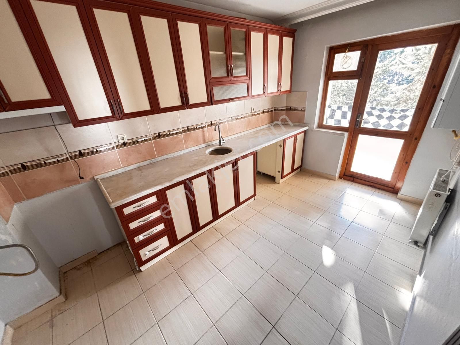 Yılmaz Gayrimenkul'den Mah 3+1 2. Ara Katta 3.819 Pazarlıklı Yeni Bina Yapılı - Görsel 2