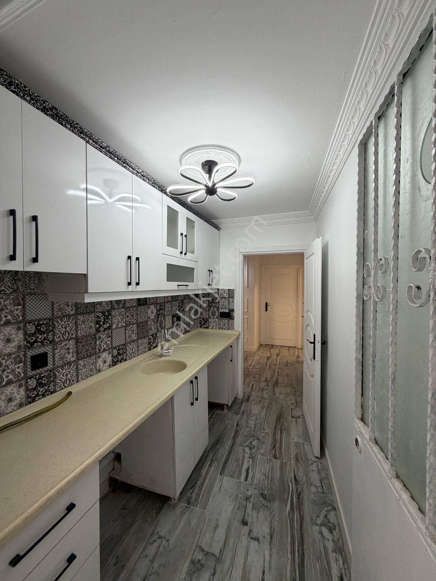 Esenyurt Pınar Mahallesi 2+1 Cam Seviyesi Yüksek Bahçe Katı Daire Full Dekorlu Müstakil Bahçeli - Görsel 10