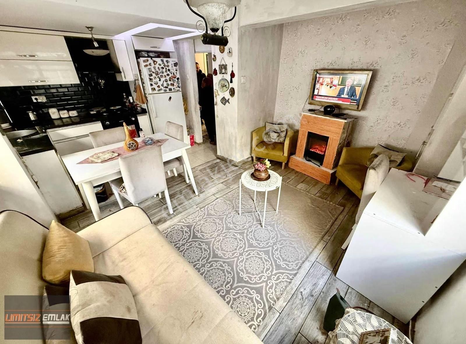 Alaybey'de | Köşe 1+1 | Tadilatlı | Sahile 240 Metre - Görsel 10