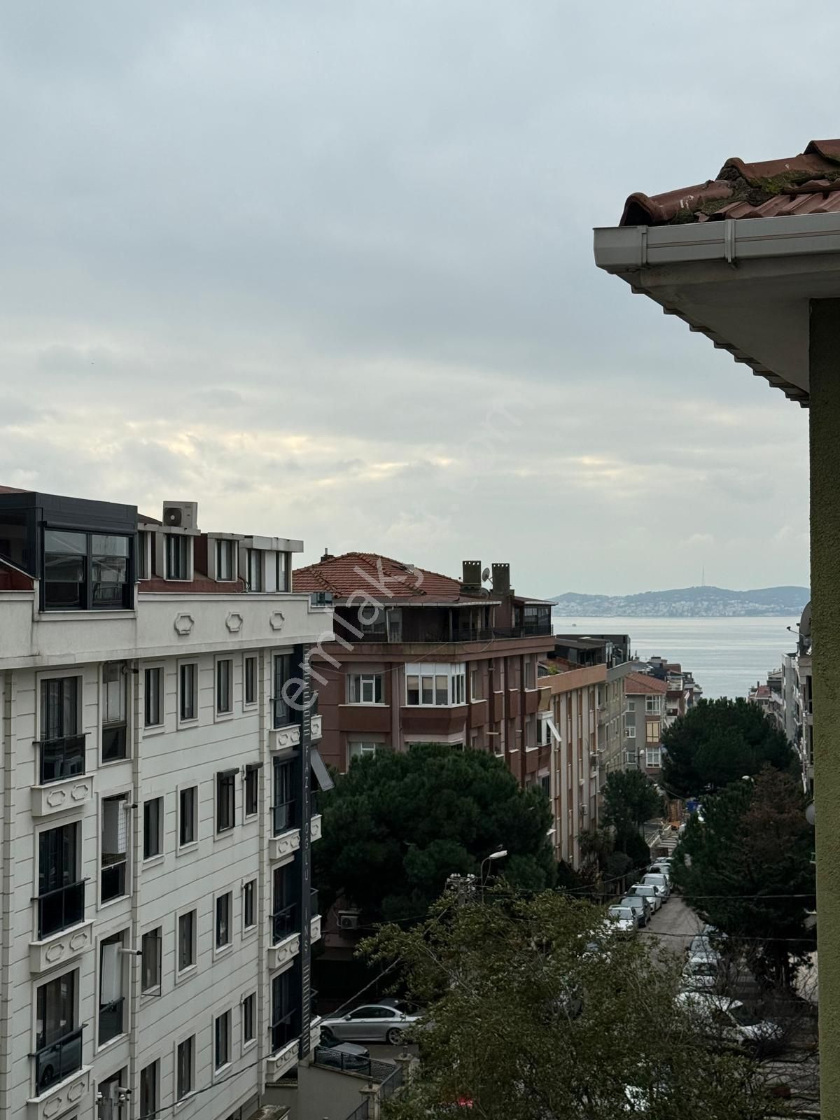█ Konfor █ Altıntepe Galipbey Caddesinde 3. Katta Ön Cephe 2+1 - Görsel 24