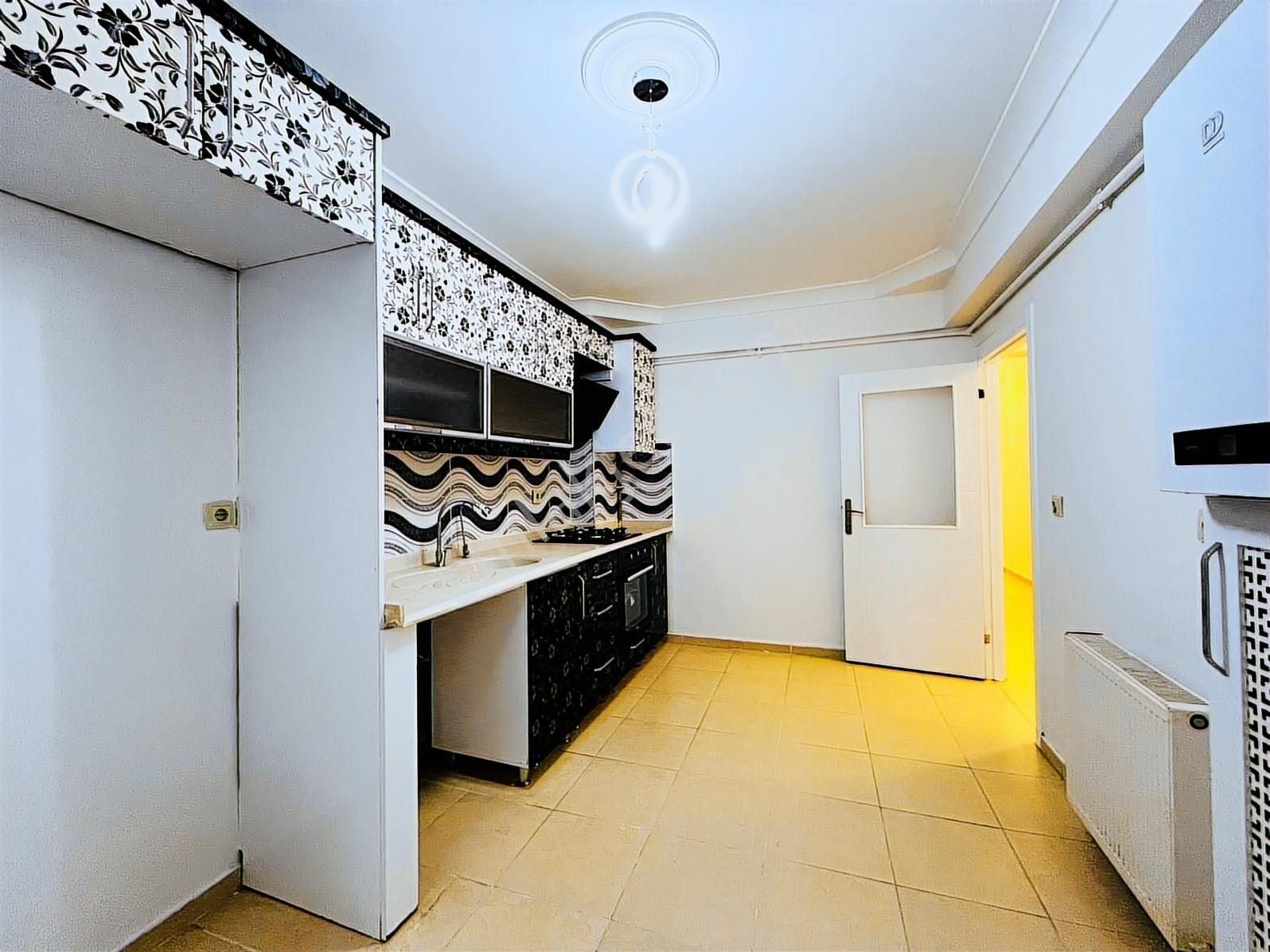 Lüxova'dan Şehit Kubilay'da Ebeveyn Banyolu Arakat 3+1 Daire - Görsel 12