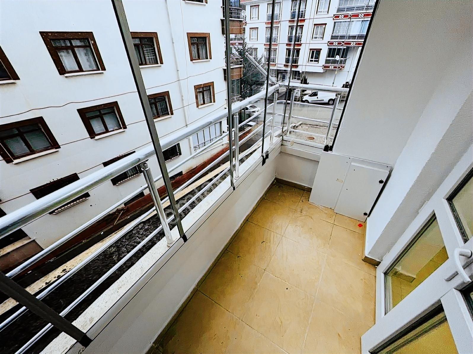 Lüxova'dan Şehit Kubilay'da Ebeveyn Banyolu Arakat 3+1 Daire - Görsel 5