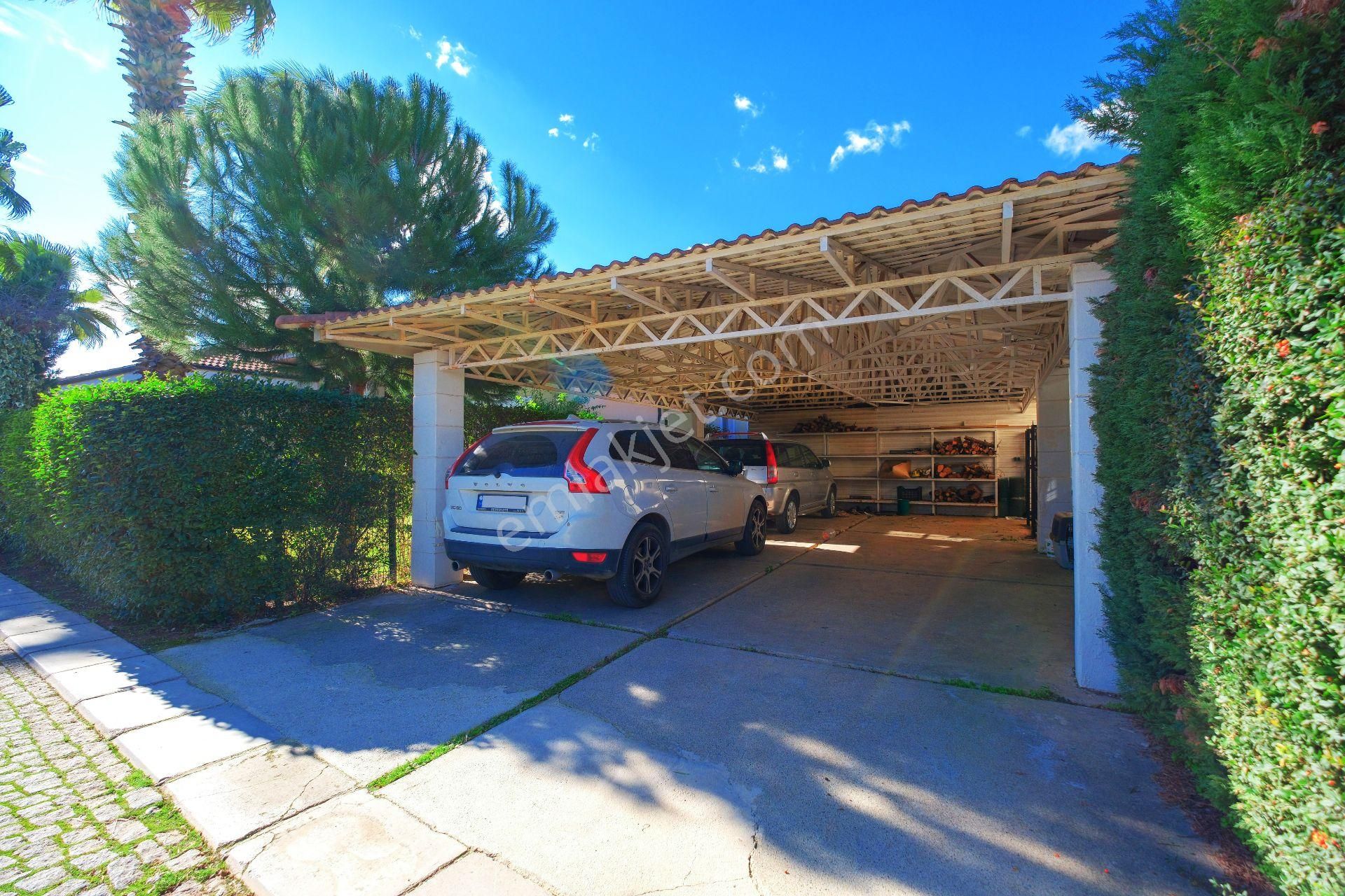 Gökhan Üçgün - Palm Cıty - Tek Katlı, Yenilenmiş 5+1 Villa - Görsel 26