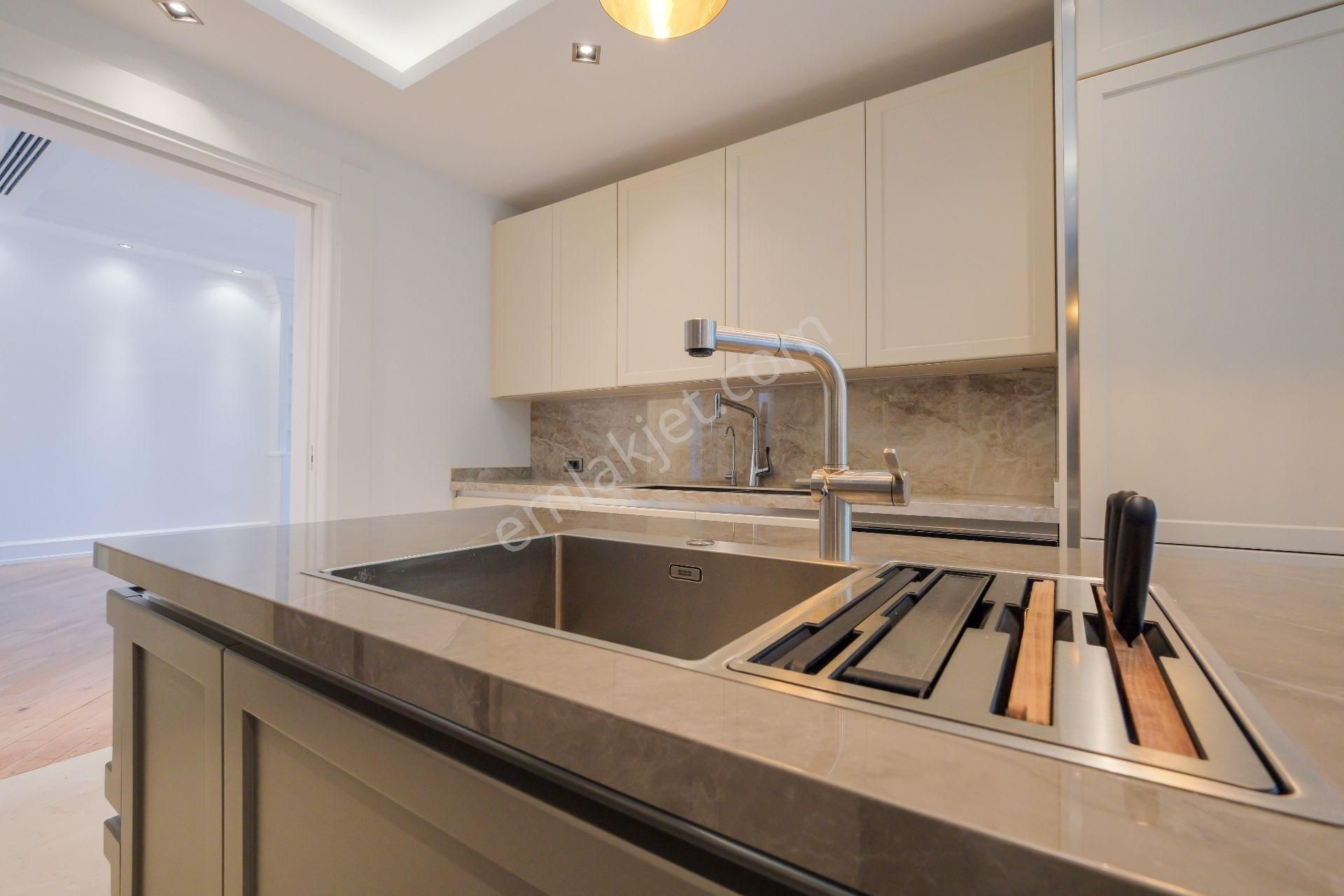 Gökhan Üçgün - Palm Cıty - Tek Katlı, Yenilenmiş 5+1 Villa - Görsel 30