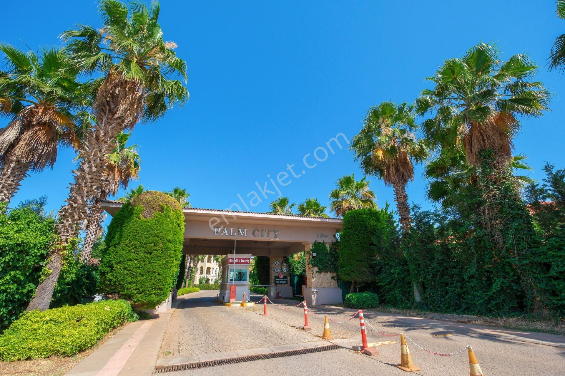 Gökhan Üçgün - Palm Cıty - Tek Katlı, Yenilenmiş 5+1 Villa - Görsel 8