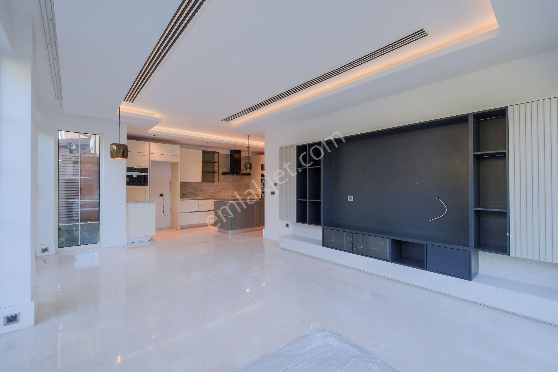 Gökhan Üçgün - Palm Cıty - Tek Katlı, Yenilenmiş 5+1 Villa - Görsel 12