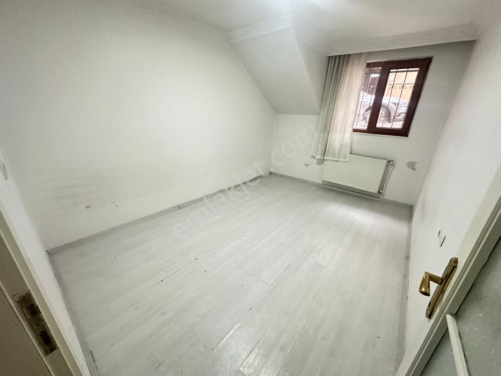 İsmetpaşa Mh. 100m2 Camları Yüksek Ebeweyn Banyolu Daire - Görsel 7