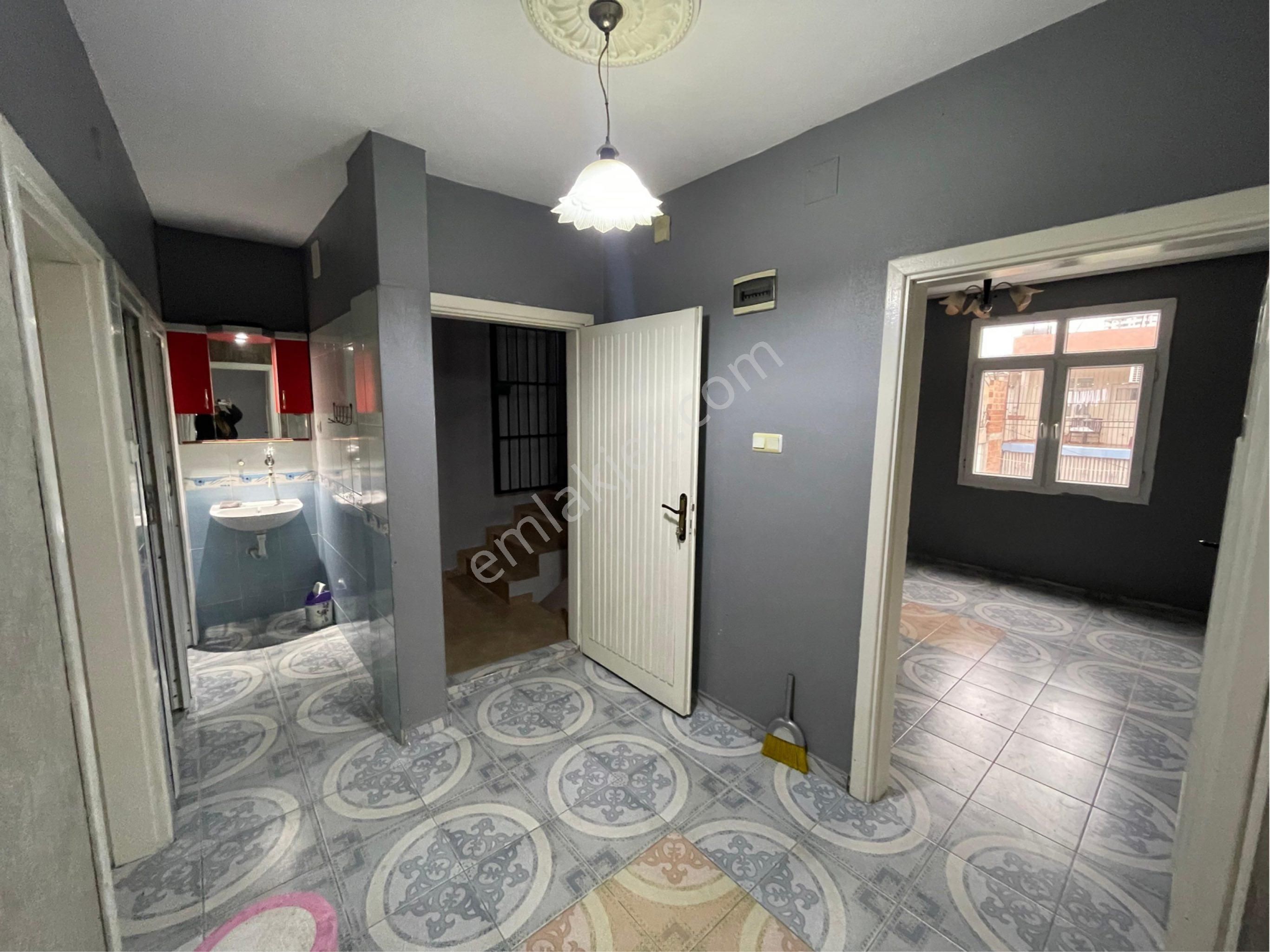 Fatihte 2+1 Temiz Kiralık Daire - Görsel 12
