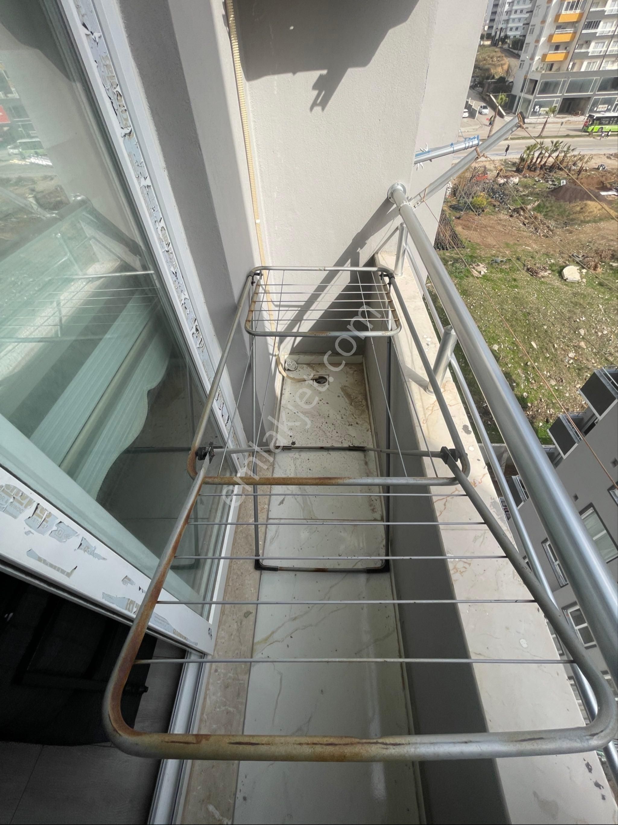 Carkıpare'de Stat Yanı Hasarsız Iskanlı Esyalı 1+1 - Görsel 19