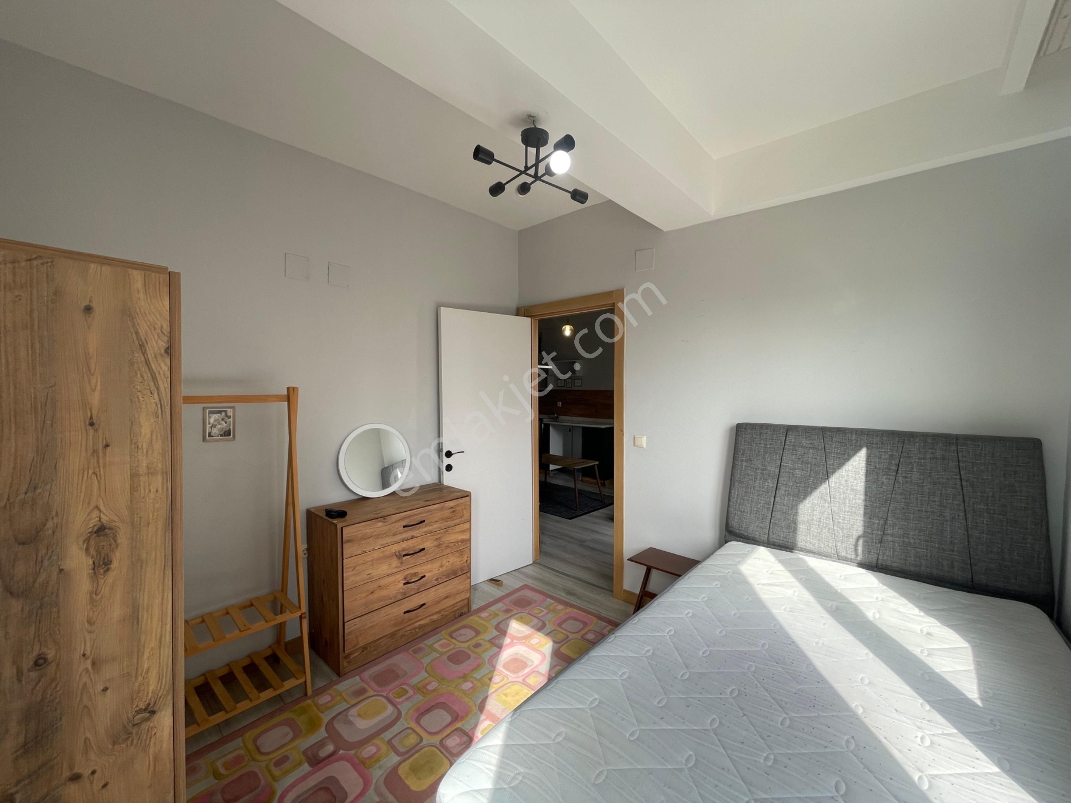 Carkıpare'de Stat Yanı Hasarsız Iskanlı Esyalı 1+1 - Görsel 13