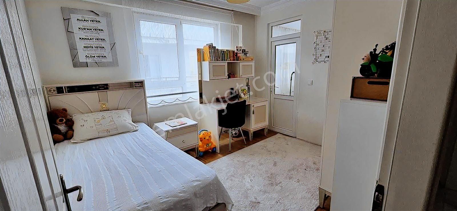 Kadıpaşa'da Acil Satılık 2+1 Ayrı Mutfak Geniş Daire - Görsel 6