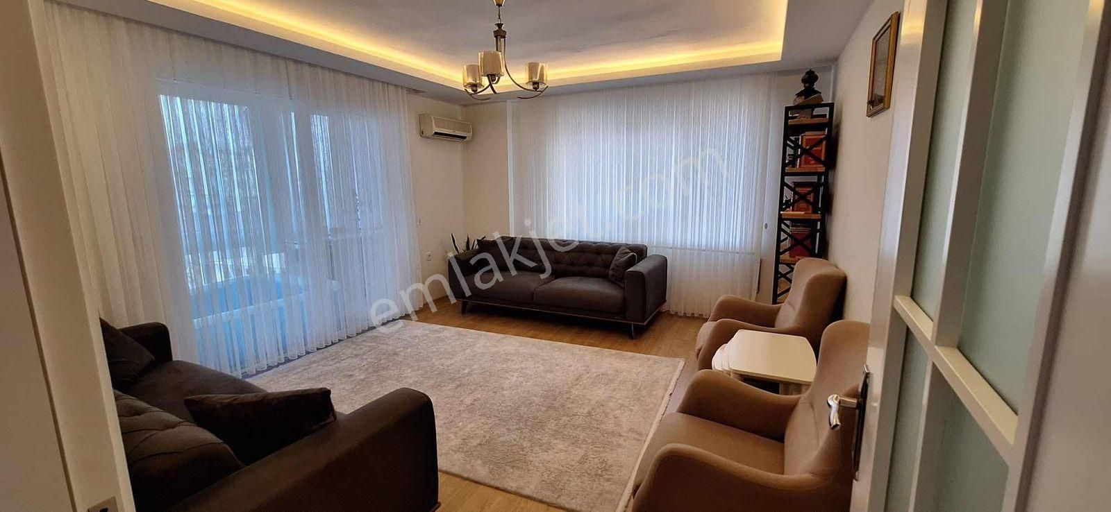 Kadıpaşa'da Acil Satılık 2+1 Ayrı Mutfak Geniş Daire - Görsel 5