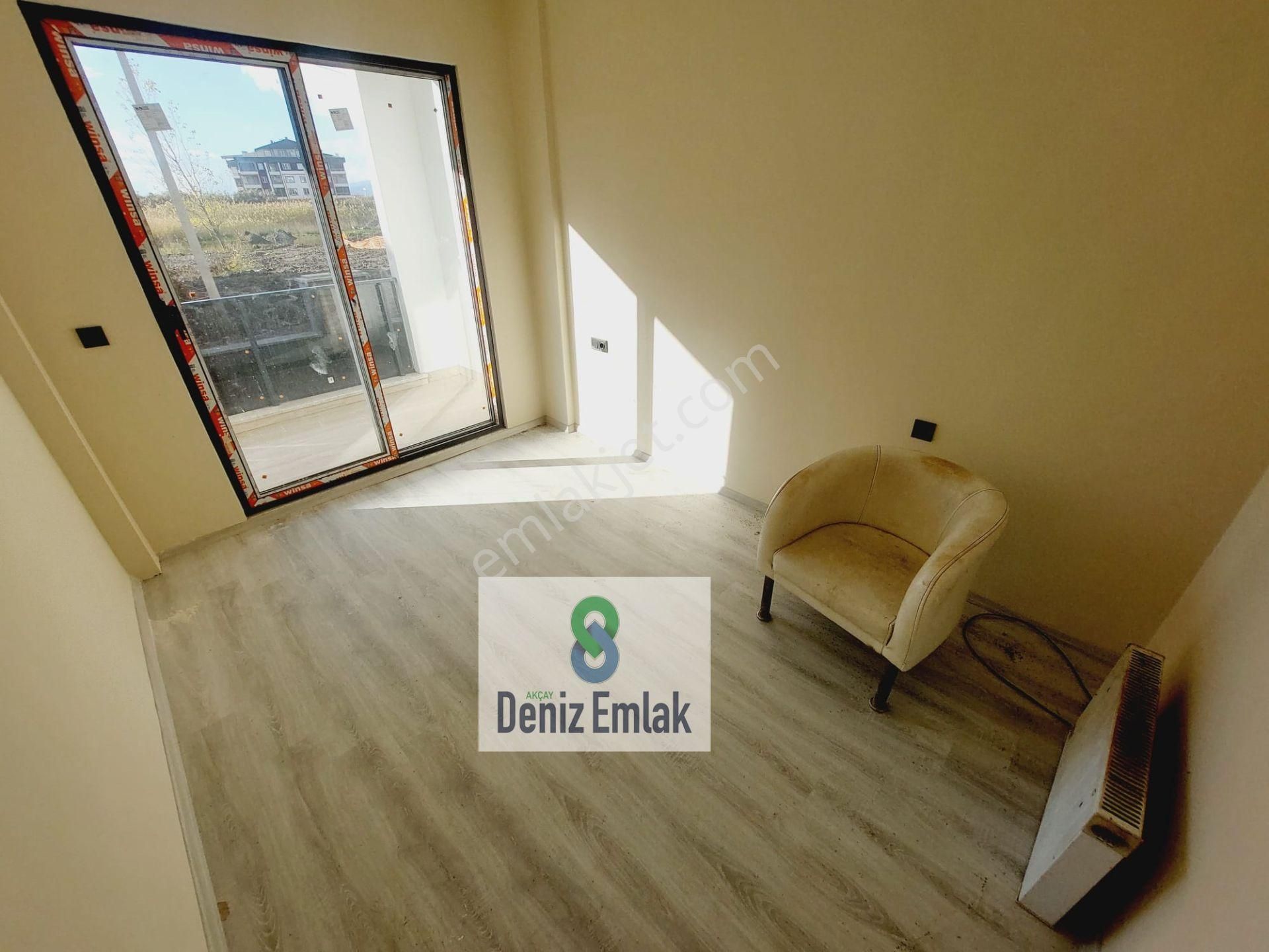 Denizden Akçayda Öncephe Geniş Balkonlu Satılık 2+1 Daire. - Görsel 17