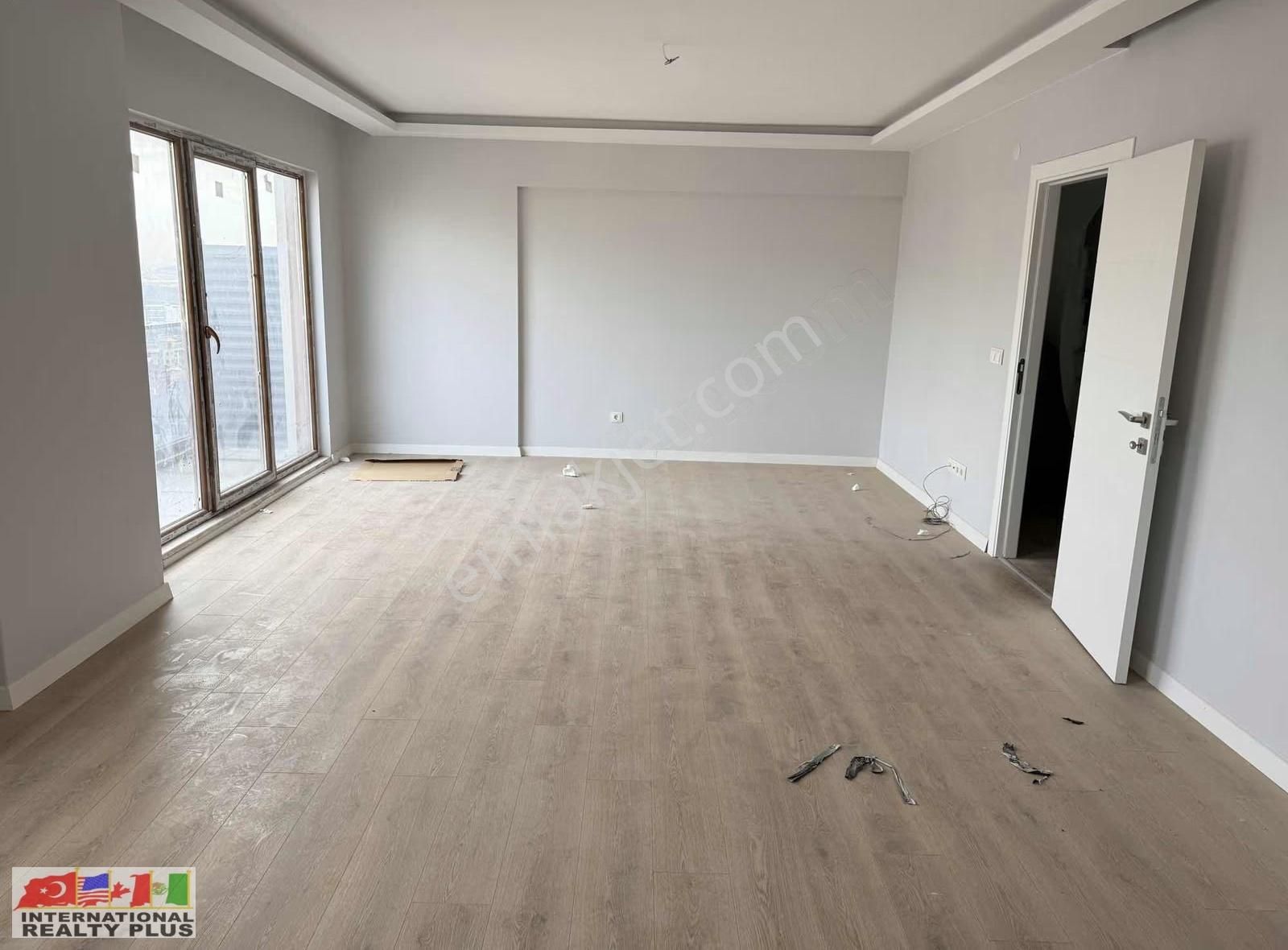 Sima Garden Sitesi Büyük Tip Dübleks Manzaralı 2+1 - Görsel 3