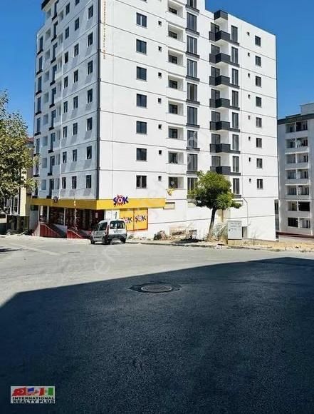 Kurumsal Kiracılı 350m2 Satılık Dükkan - Görsel 12