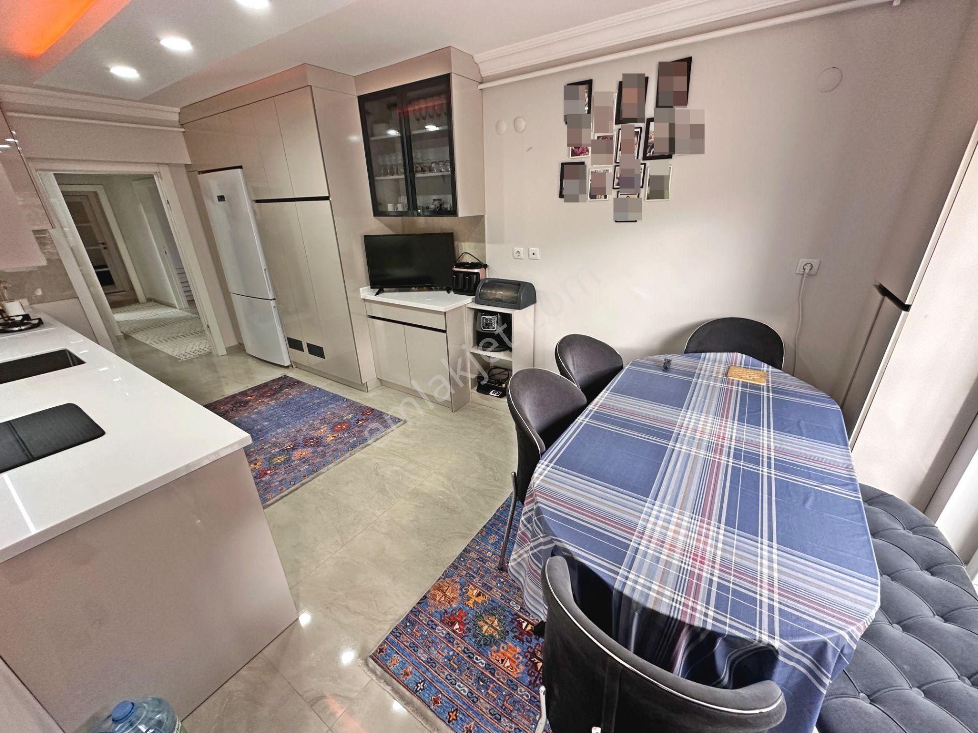 Mehtap Mahallesinde Düzlükte Full Yapılı Ebeveyn Banyolu 3+1 Satılık Daire - Görsel 4