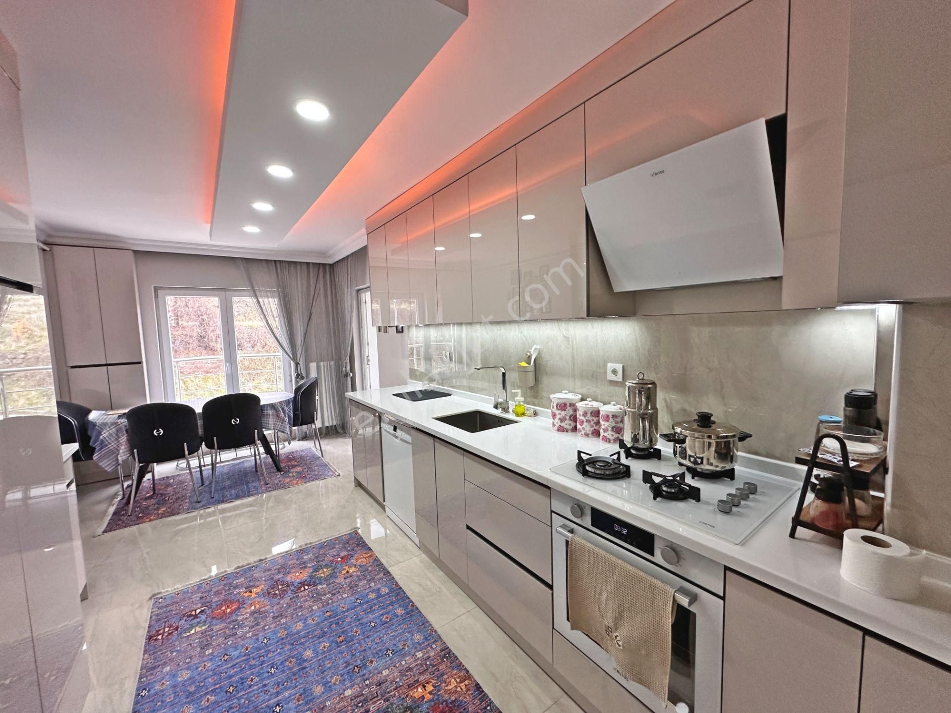 Mehtap Mahallesinde Düzlükte Full Yapılı Ebeveyn Banyolu 3+1 Satılık Daire - Görsel 2