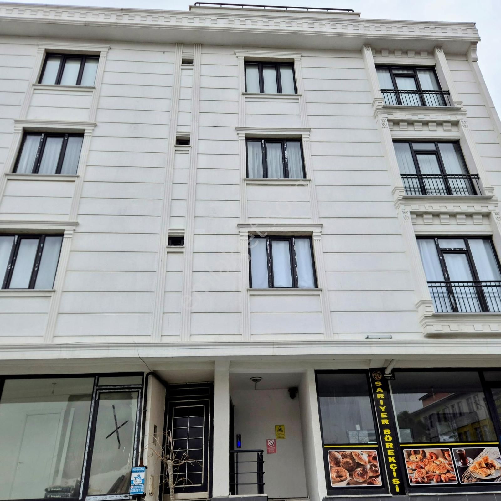 Arnavutköy Merkez | Sıfır Binada | 2+1 Çatı Katı Kiralık Daire