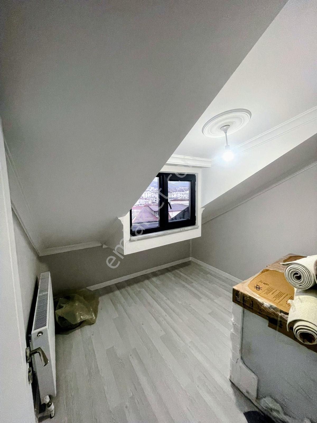 Arnavutköy Merkez | Sıfır Binada | 2+1 Çatı Katı Kiralık Daire - Görsel 6