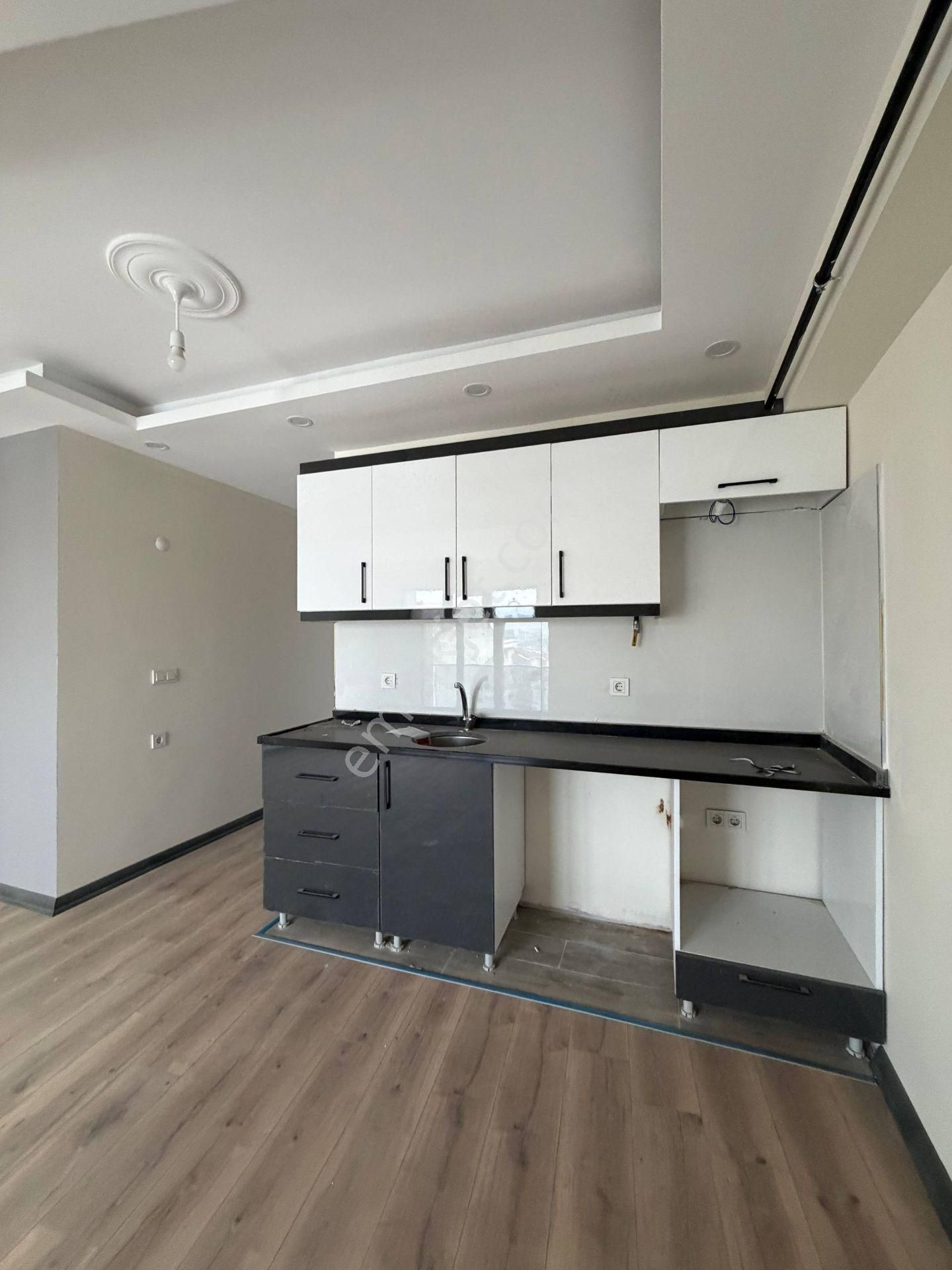 Esenyurt Sultaniye Mahallesi Meydanda 1+1 Kiralık Sıfır Daireler 17 Tane 1+1 Dairemiz Mevcuttur !!! - Görsel 26