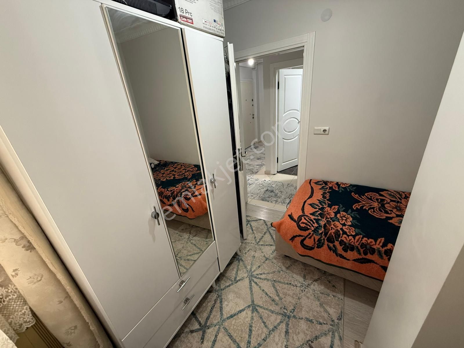 Yıldız Dan Metrobüse Yakın Safa Hstanesi Aşşağısında İskanlı Kredili 2+1 - Görsel 7