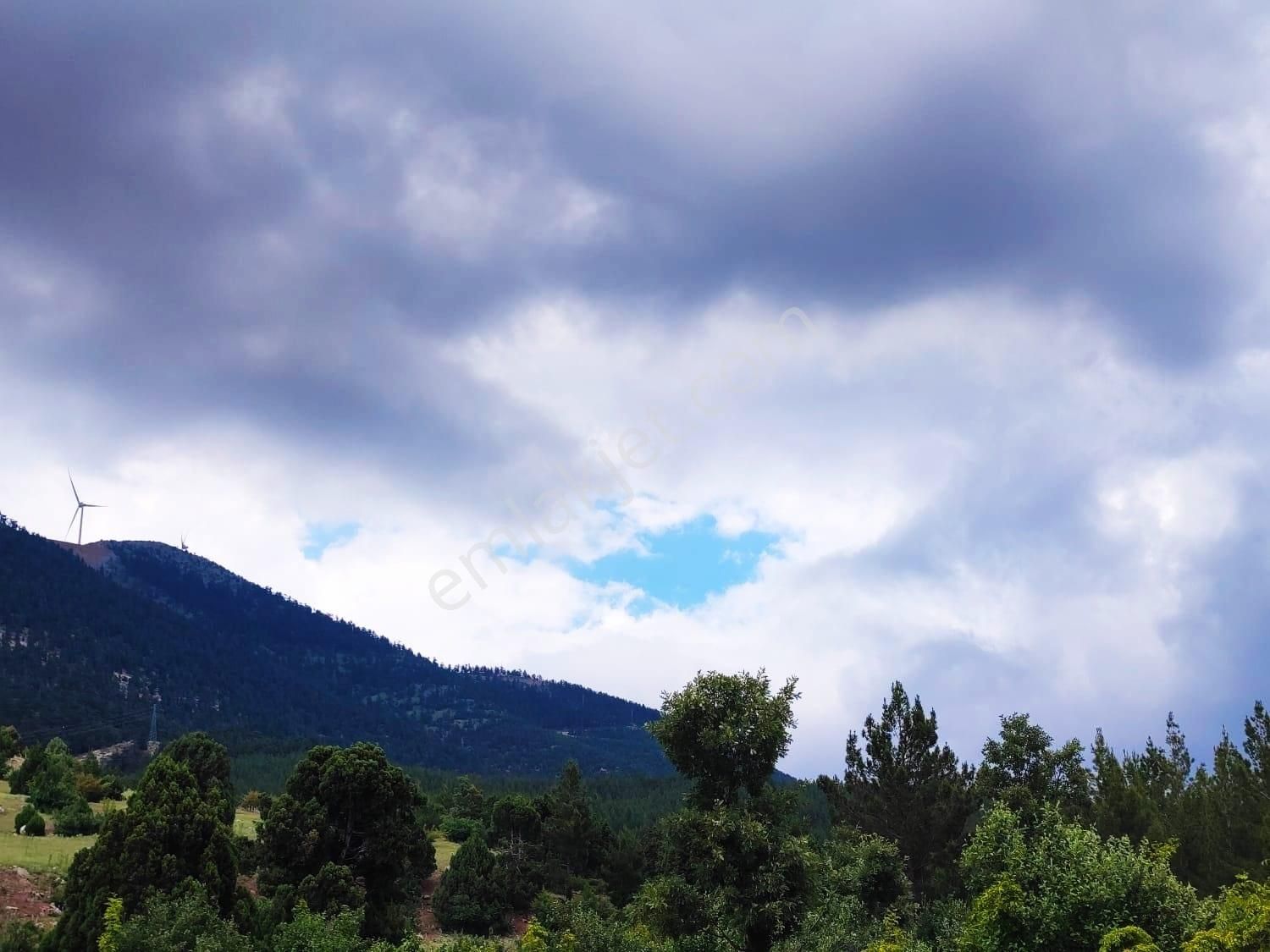 Kar Emlaktan Yenikoacık Bozkırlı Mevkiinde 350 M2 Satılık Arsa