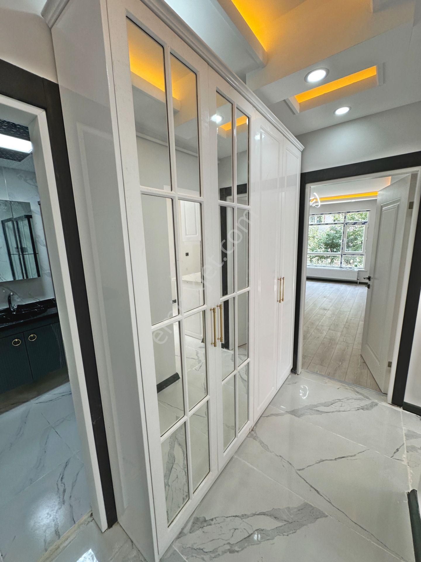 Ertuğrul Gazi Mahallesinde Ara Kat Full Yapılı 3+1 Satılık Daire - Görsel 22