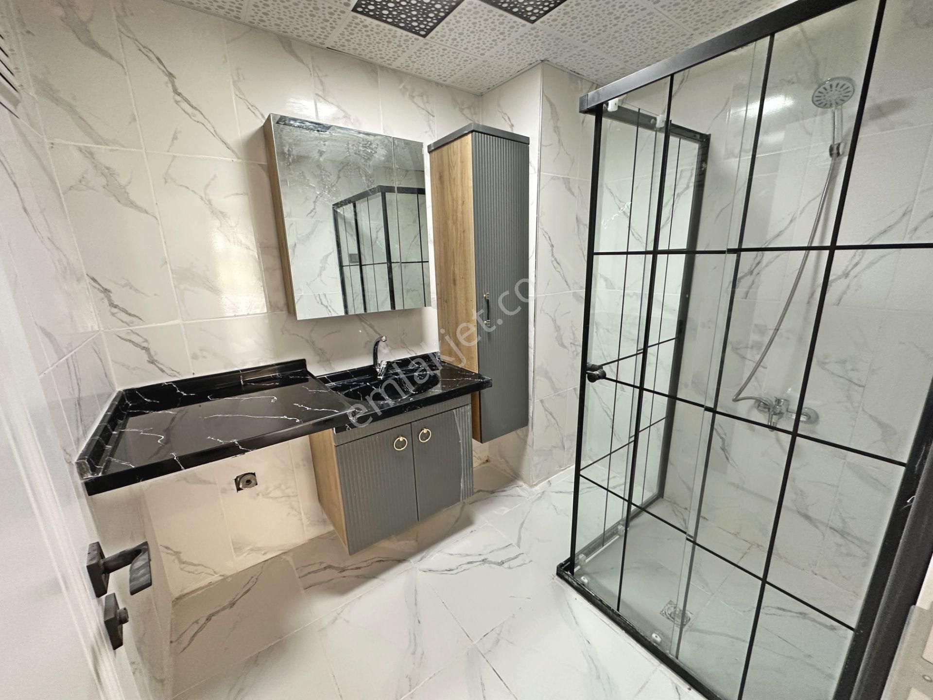 Ertuğrul Gazi Mahallesinde Ara Kat Full Yapılı 3+1 Satılık Daire - Görsel 18