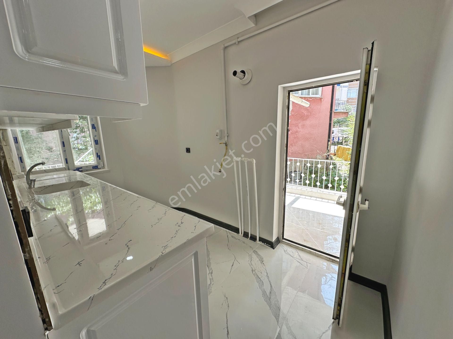 Ertuğrul Gazi Mahallesinde Ara Kat Full Yapılı 3+1 Satılık Daire - Görsel 5