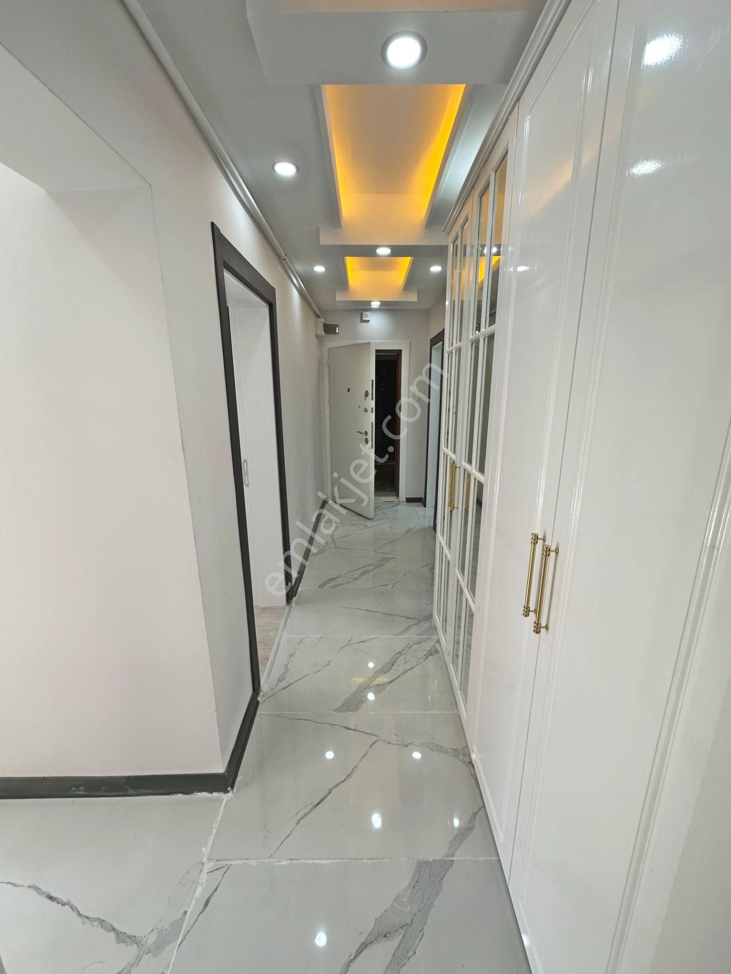 Ertuğrul Gazi Mahallesinde Ara Kat Full Yapılı 3+1 Satılık Daire - Görsel 15