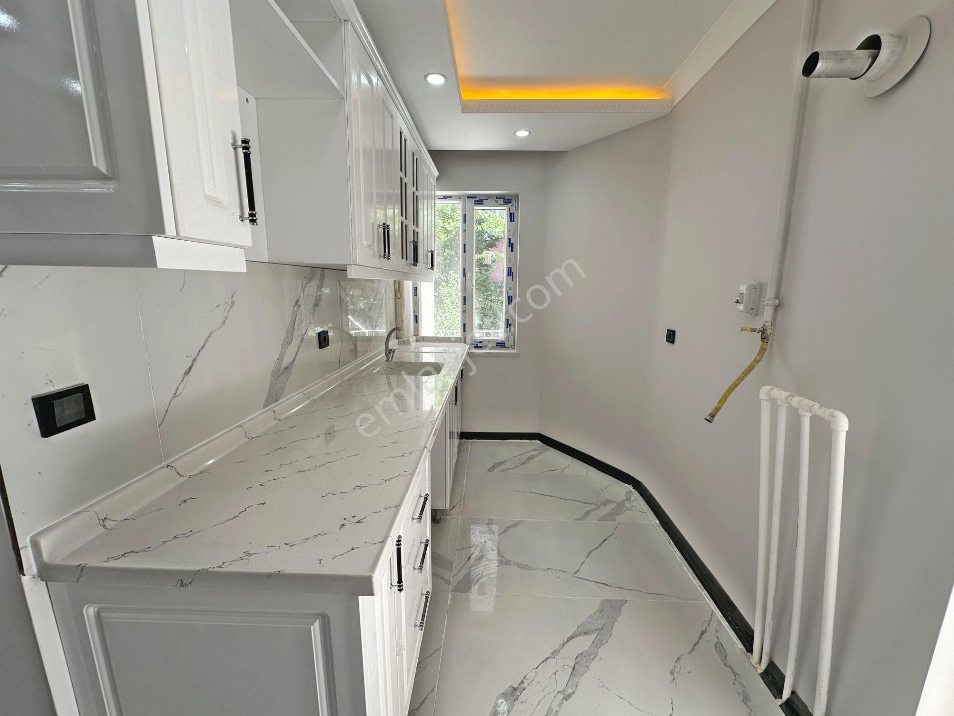 Ertuğrul Gazi Mahallesinde Ara Kat Full Yapılı 3+1 Satılık Daire - Görsel 6