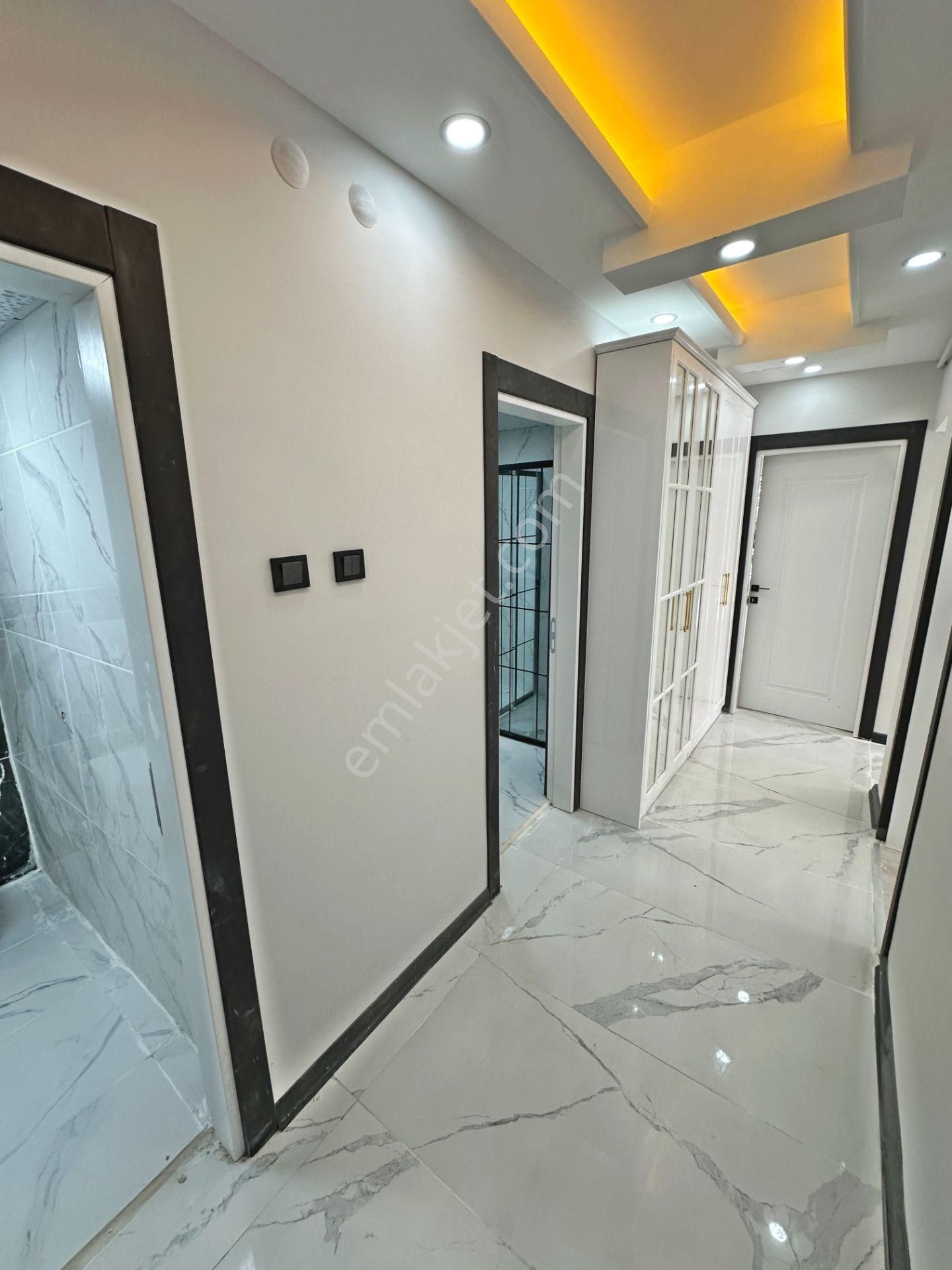 Ertuğrul Gazi Mahallesinde Ara Kat Full Yapılı 3+1 Satılık Daire - Görsel 21