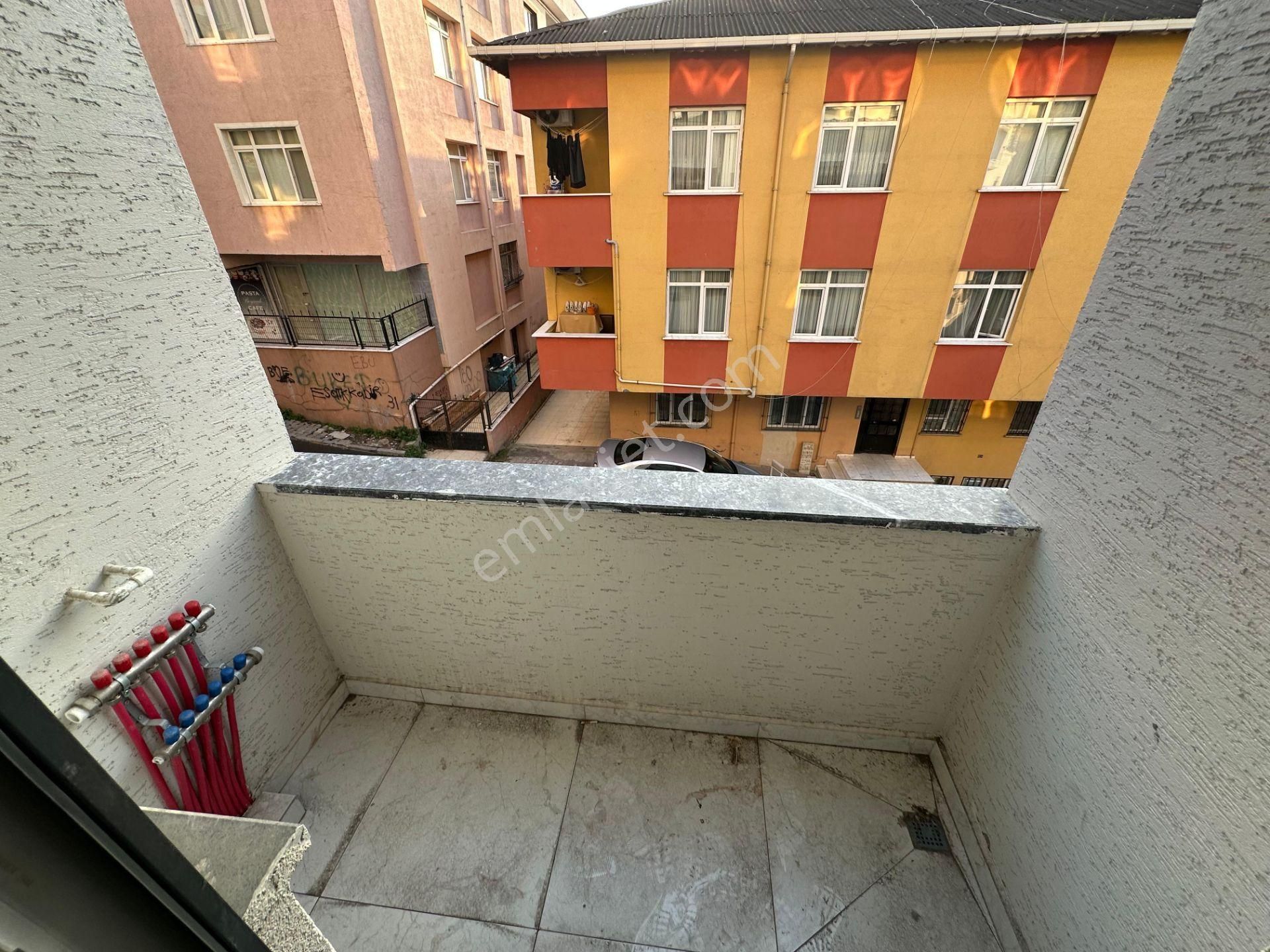 Yeni Binada Metroya Çok Yakın Geniş İskanlı 3+1 - Görsel 8