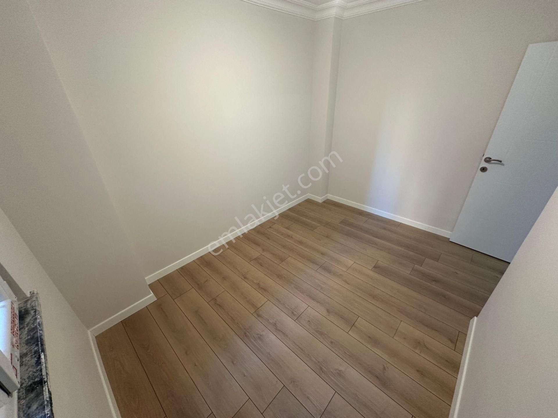 Yeni Binada Metroya Çok Yakın Geniş İskanlı 3+1 - Görsel 16