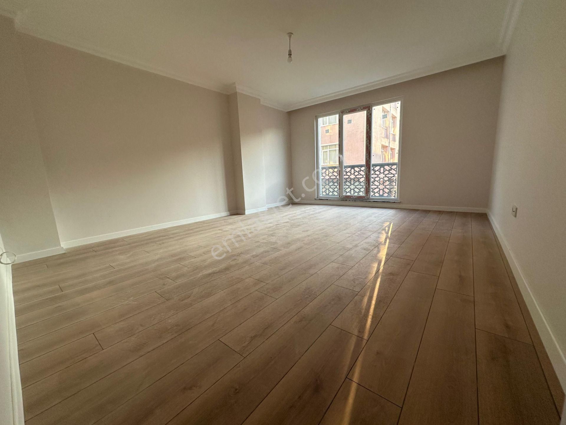 Yeni Binada Metroya Çok Yakın Geniş İskanlı 3+1 - Görsel 10