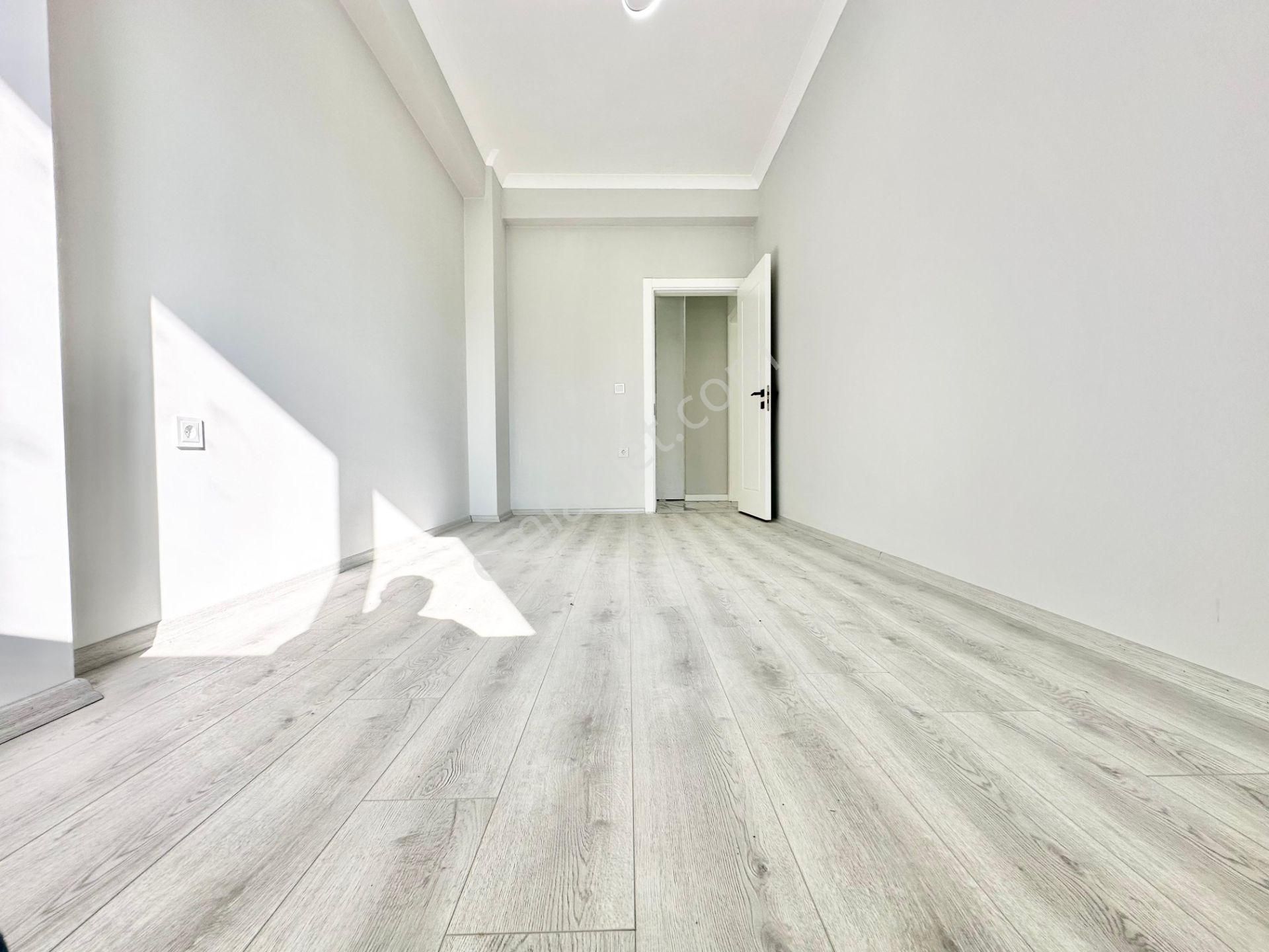 ꧁yetkili Ay Emlaktan꧂akçay'da Ebeveyn Banyolu Şık Tasarımlı Çift Asansörlü Satılık 2+1 Lüks Daire - Görsel 27