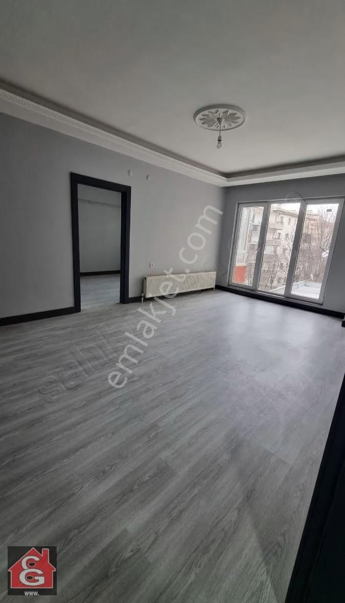 Ankara Gölbaşı Bahçelievlerde Katta İçi Yapılı Daire - Görsel 13