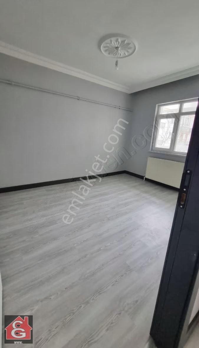 Ankara Gölbaşı Bahçelievlerde Katta İçi Yapılı Daire - Görsel 14