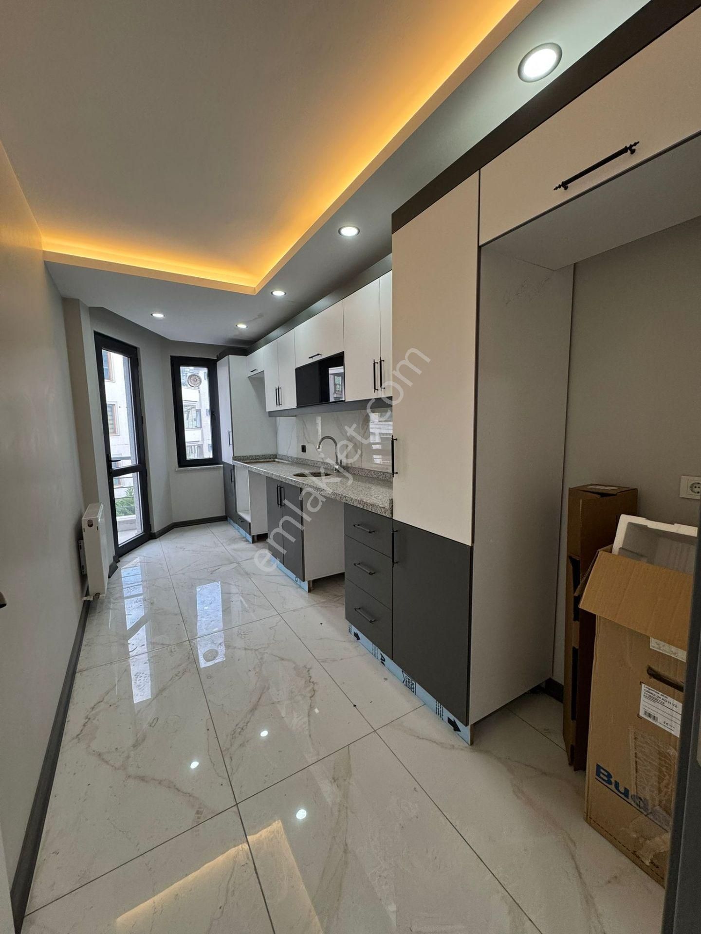 Esenyurt Mehmet Akif Ersoy Mahallesi 2+1 Kiralık Sıfır Boş Daire Metrobüse 15 Dk. Yürüme Mesafesi