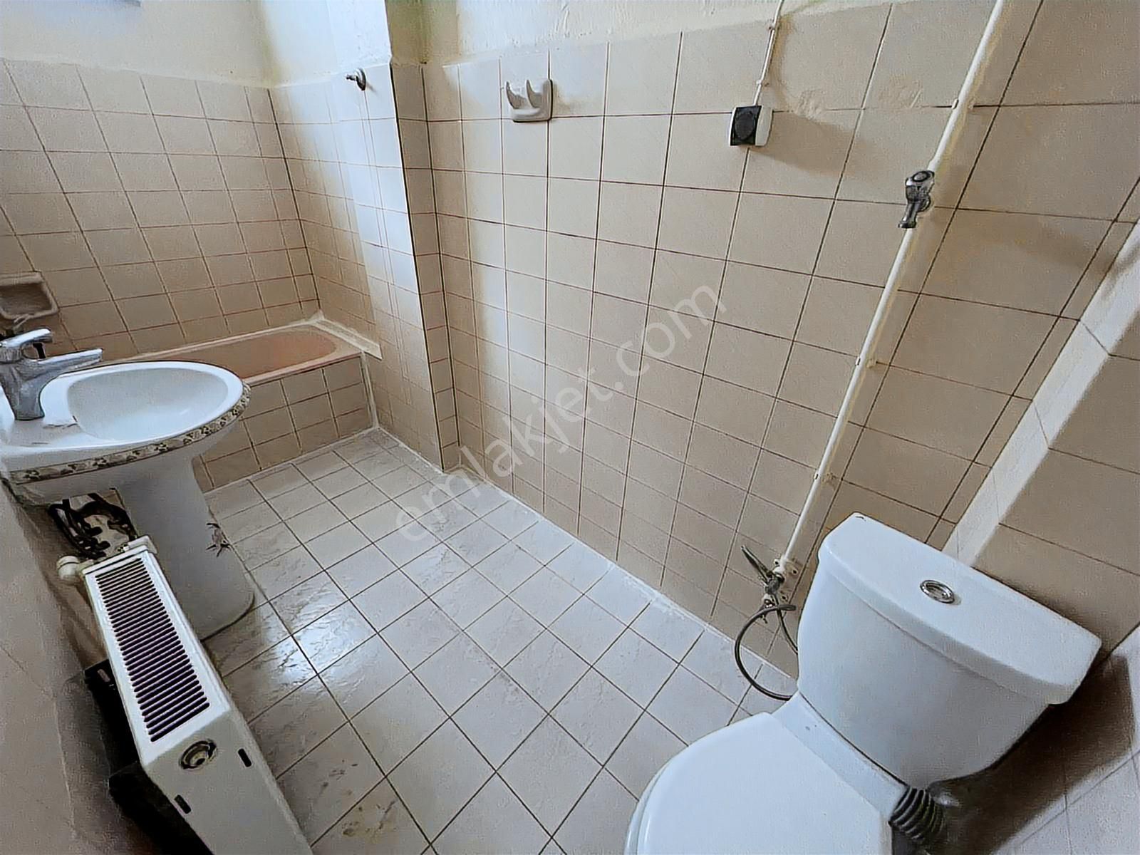 Uğurmumcu Mh. Tramvay Yakını 2+1 4. Kat 110 M² Daire - Görsel 14