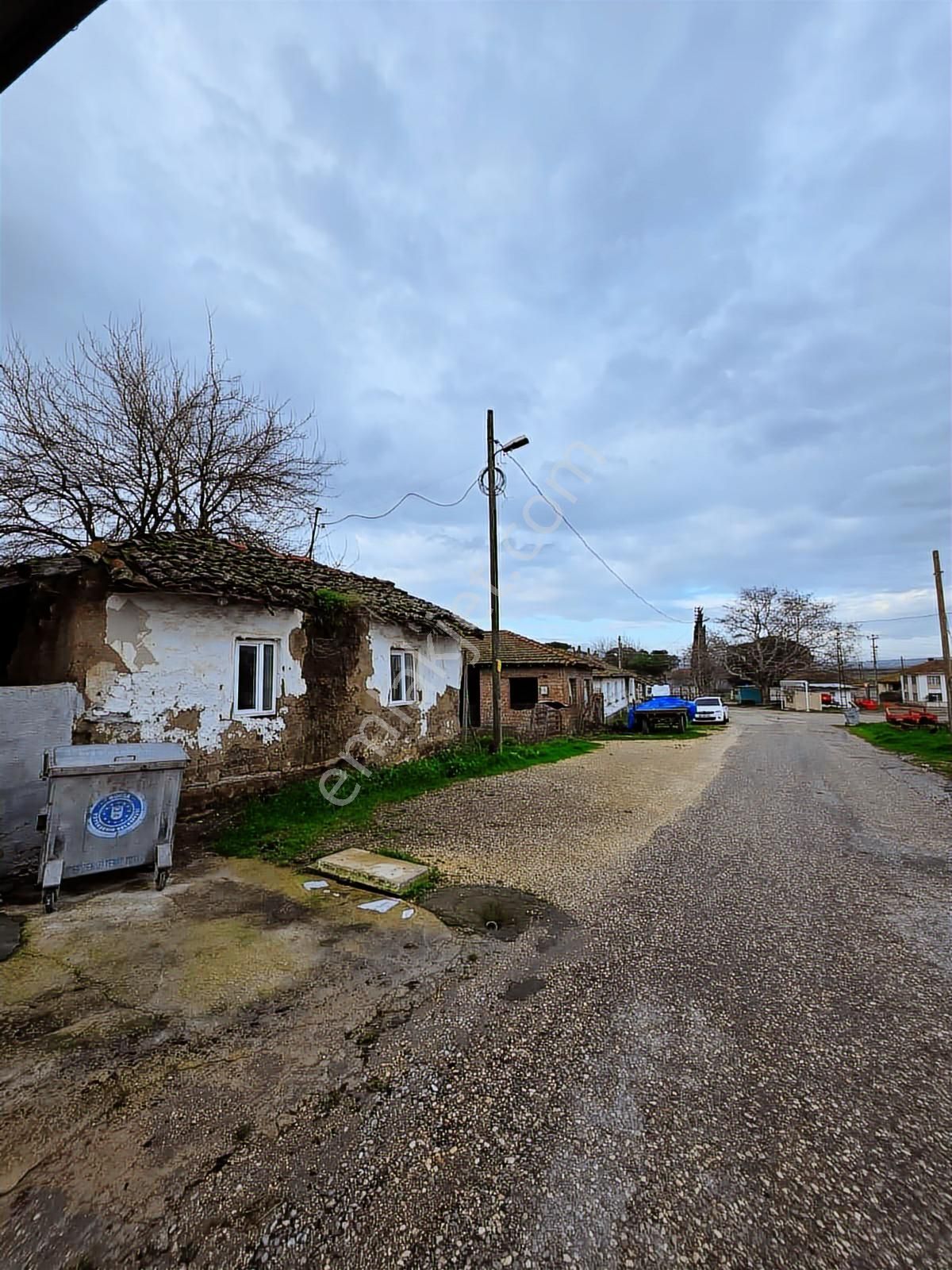 İnceoğlundan Adaköy'de Satılık Avlulu Kerpiç Ev